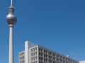 allemagne (germany), berlin,alexanderplatz, tour fernsehturm, tour de television de berlin est, place, tram,